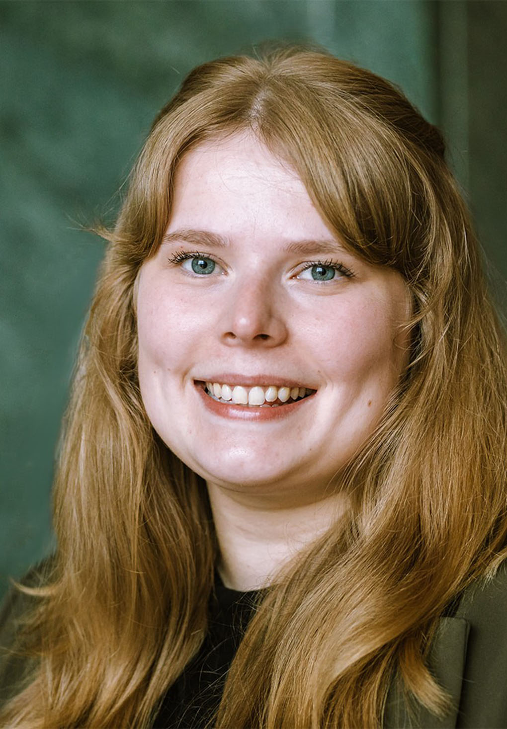 Bridget Farmer Headshot